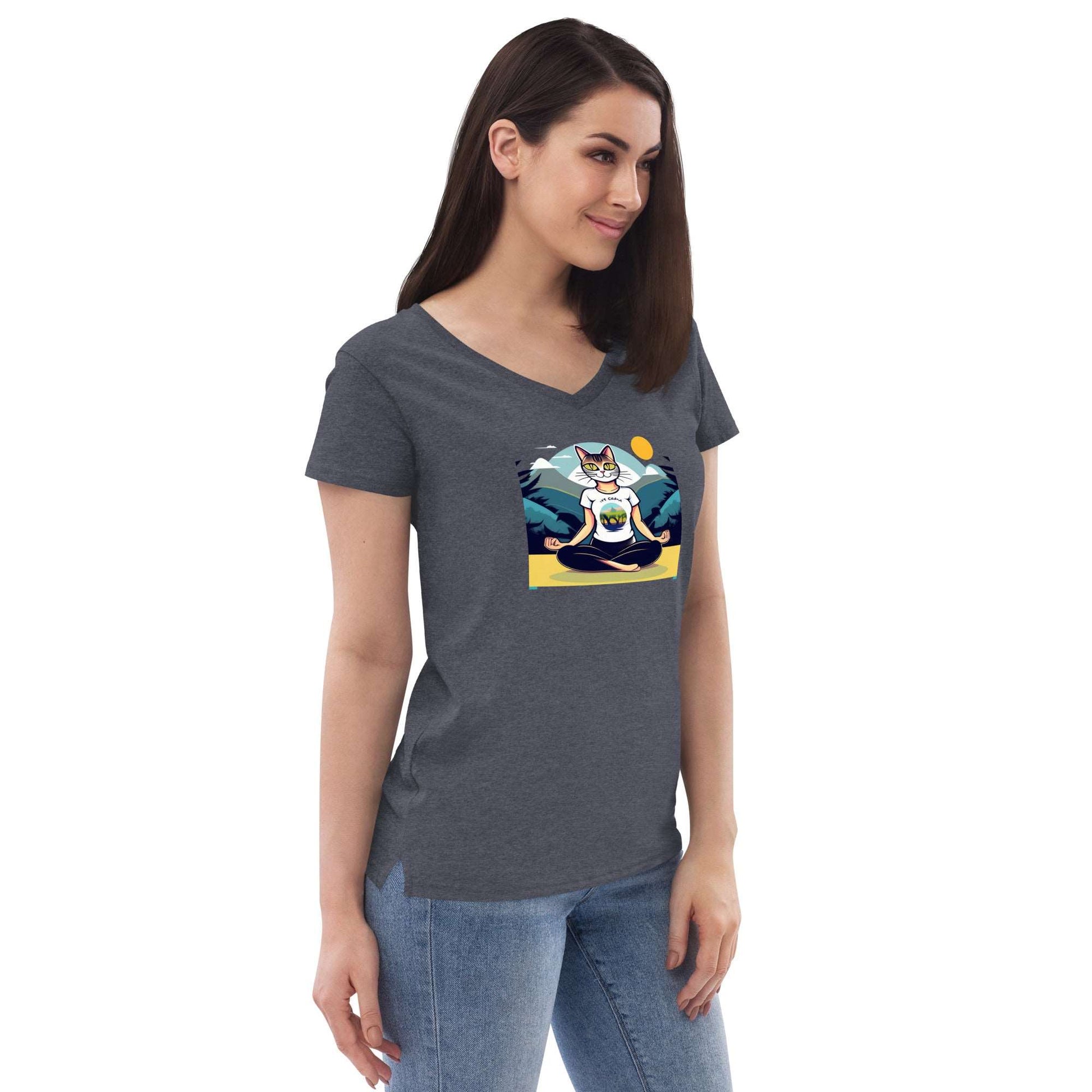 Yoga-Cat Women’s recycled v-neck t-shirt - Faces Of Meow